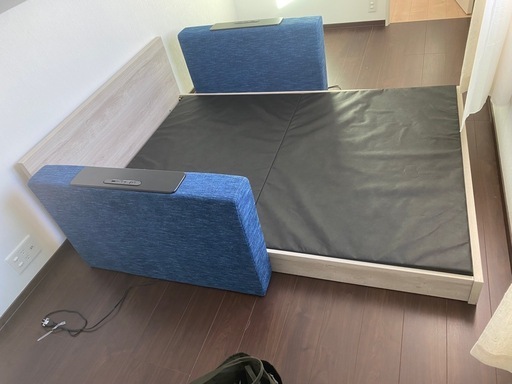 美品　ダブルベッド
