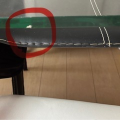 ガラスのダイニングテーブルの画像
