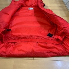 ダウンベストフード付きの画像