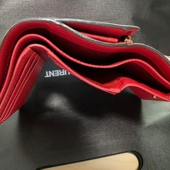 FURLA三つ折り財布　赤の画像