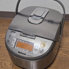 ナショナル 炊飯器 5.5合 SR-SD10E3-S スチームIHジャー 日本製の画像