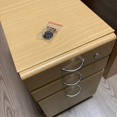 【セット】デスクとキャスター付き引き出しの画像