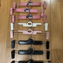 ズボン掛けハンガー8本セットの画像