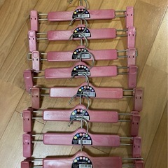 ズボン掛けハンガー8本セットの画像