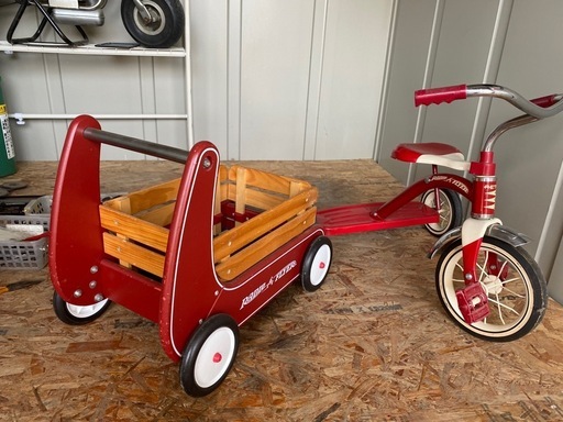 ラジオフライヤー　クラシックウォーカーワゴン　三輪車