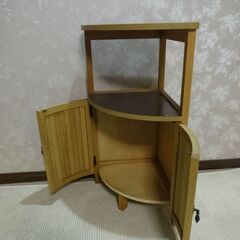 コーナー収納棚の画像