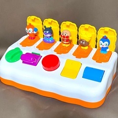 アンパンマン ひらいてぴょこん！ バンダイBANDAI ベビラボ 知育玩具 APの画像