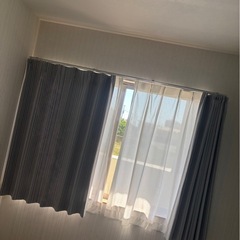 カーテンの画像