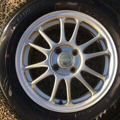 195/65R15 冬用スタッドレスタイヤ　アルミ4本セット　カローラアクシオ（１４０系）　フィールダー（１４０系）オーラ（１３系）ホイール綺麗です。の画像