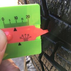 195/65R15 冬用スタッドレスタイヤ　アルミ4本セット　カローラアクシオ（１４０系）　フィールダー（１４０系）オーラ（１３系）ホイール綺麗です。の画像