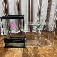 爬虫類等のケージ色々1000円〜5000円の画像