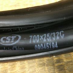 決定★クロスバイク★７００×３２Ｃ★タイヤ＋チューブ２本set★③の画像