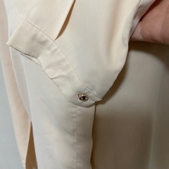 giriy doiiピンクベージュスタンダードカラー長袖シャツ　M 早い者勝ち の画像