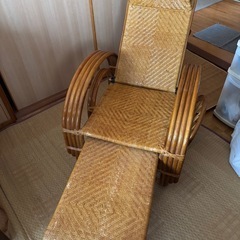 お昼寝にも😊三つ折りできて、コンパクト。ラタンチェア　の画像