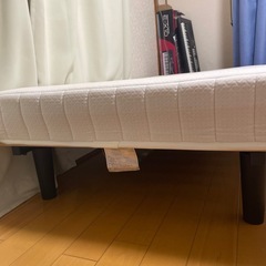 足付きマットレス（180cm）
の画像