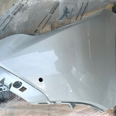 TOYOTA カローラクロス フロントバンパー トヨタの画像