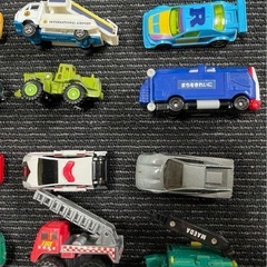 ミニカー 16台　収納ボックス　セットの画像