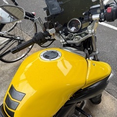 GSR250パーツ、ヘルメット付きの画像