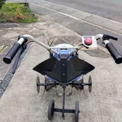 ISEKI 耕運機パンジーKM27  99㏄　2.7馬力＋ガソリン携行缶10L ISEKI 耕運機パンジーKM27 99㏄2.7馬力＋ガソリン携行缶10L (老蟹