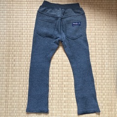 ｽﾞﾎﾞﾝグレー👖110㎝の画像