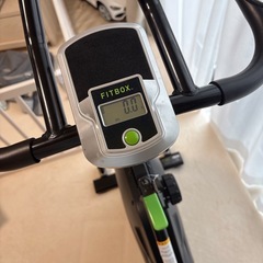FITBOX トレーニングバイク フィットネスバイク エアロバイク スピンバイク 静音 ダイエット器具 組み立て簡単 トレーニングの画像