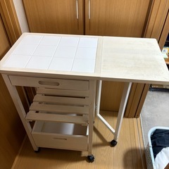 キッチンワゴンの画像