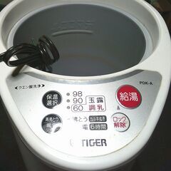 ２．２リットル「タイガー魔法瓶」電気ポットの画像
