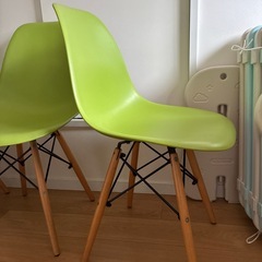 イームス椅子　何ちゃって　の画像