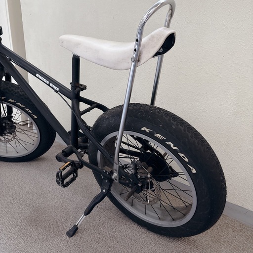 ファットバイク　FATBIKE バグスバイク 自転車 ブラック