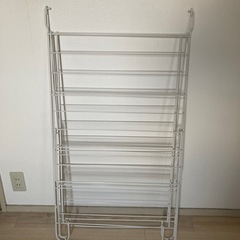 IKEAの物干しのラックの画像