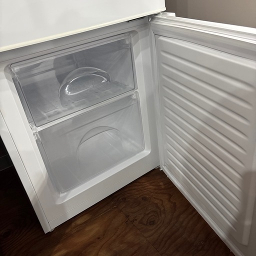 本日入荷税込9,900円‼️ニトリ️106L2019年製‎白ホワイト冷凍冷蔵庫2