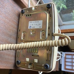 レトロなアナログ　ダイヤル式電話の画像