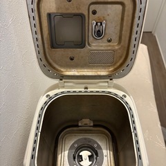 【2010年製】Panasonic ホームベーカリー SD-BMS101の画像