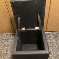 収納スツールの画像