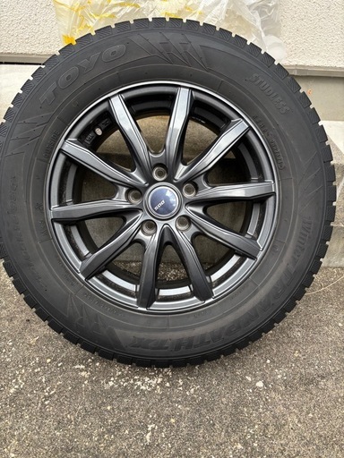 215/65R16 スタッドレスホイール付き４本
