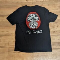 黒のヴァンズTシャツの画像