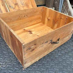 りんご木箱　ワイン木箱？　
３点の画像