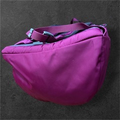 【美品】モンベル　バックパック　リュック　赤紫　２０Ｌ　アウトドア　登山　旅行の画像