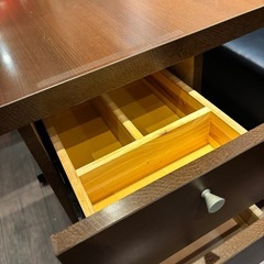 【4人掛け】飲食店テーブル　レアな韓国系　引き出し付きテーブルの画像