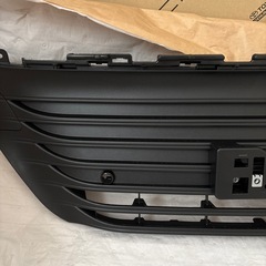 ハリアー　純正グリルの画像