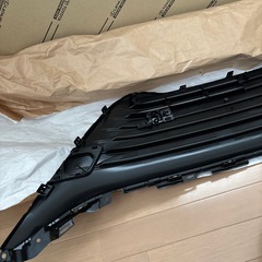 ハリアー　純正グリルの画像