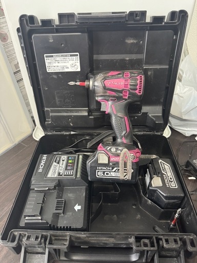 HITACHIインパクトドライバー電池2個付き