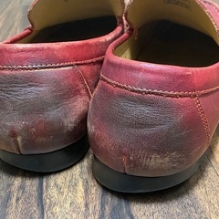 レッドレザーローファーの画像