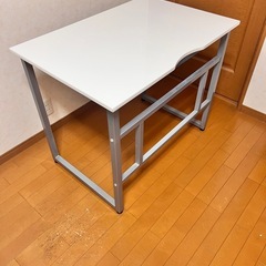 机の画像