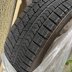 スタッドレスタイヤ 175/65R14の画像