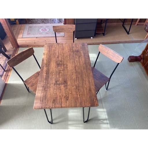 ヴィンテージ調ダイニングテーブル４点セット