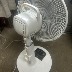 HITACHI HEF-100R ホワイト扇風機　の画像