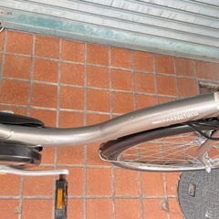 大阪市内配達無料ヤマハ電動アシスト自転車バッテリー8.9Ah シルバーの画像
