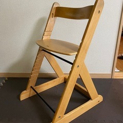 ベビーチェア①　子供　椅子　の画像