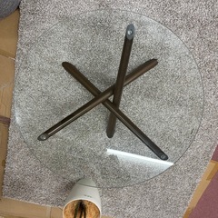 モデルルーム展示品ガラスセンターテーブルの画像